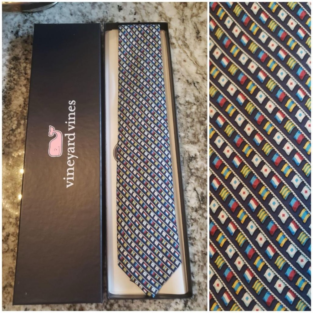 Vineyard vines tie